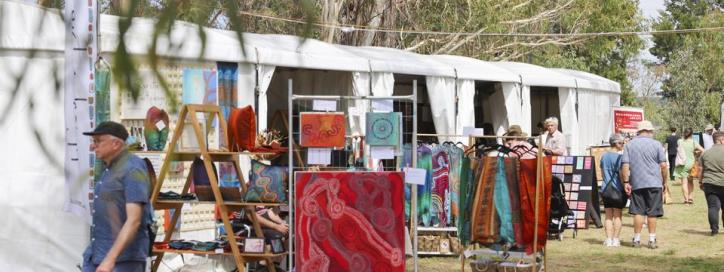 image of market stalls