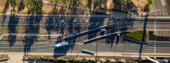 Thie image shows the crossover lanes at the northern end of Commonwealth Avenue Bridge - it is taken from directly above the crossover.