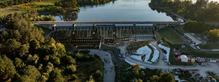 Drone image of Scrivener Dam looking out towards Telstra Tower.