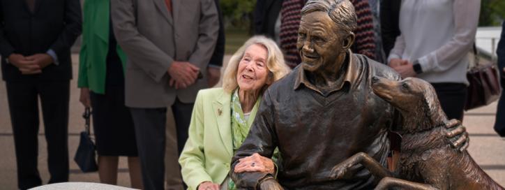 Sir John Gorton sculpture_Unveiling 100321