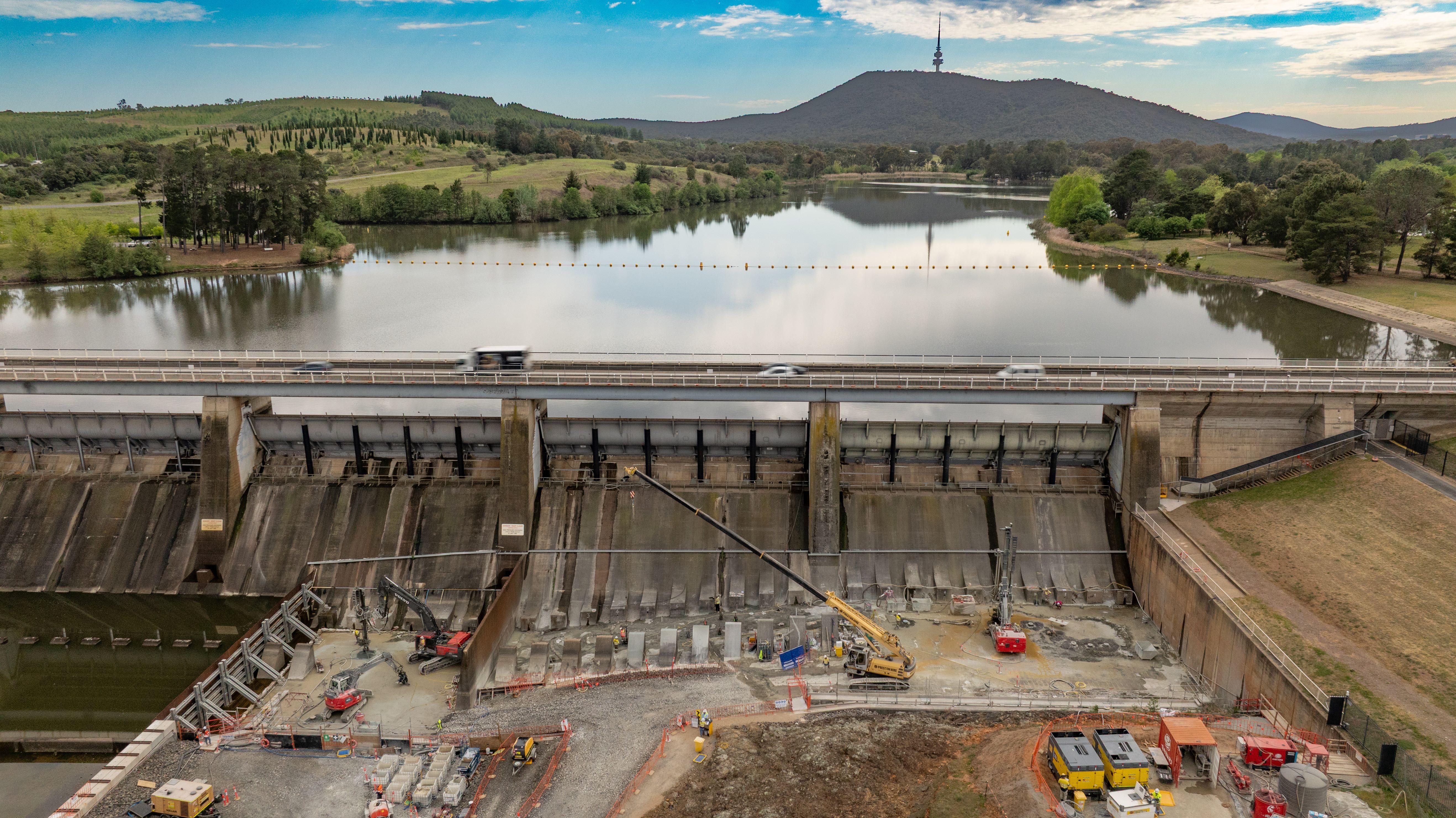 Wide lens shot looking at Scrivener Dam
