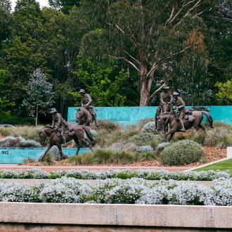 Boer War Memorial, Anzac Parade, Campbell. 